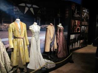 Purple wedding clothes